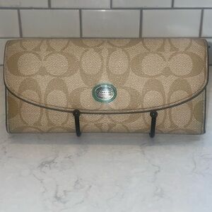 listing-status-banner